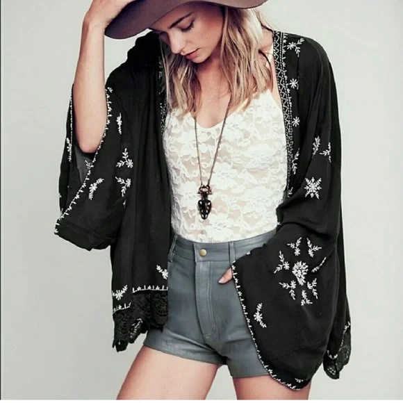 Rare Free People Embroidered Lace Trim Kimono - Picture 1 of 3
